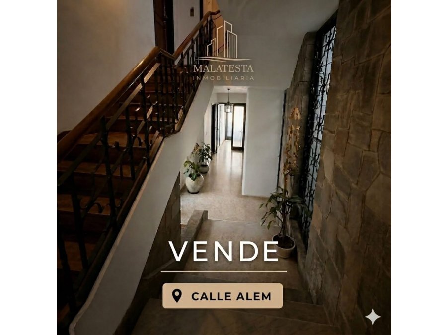 VENDE HERMOSA CASA CENTRICA