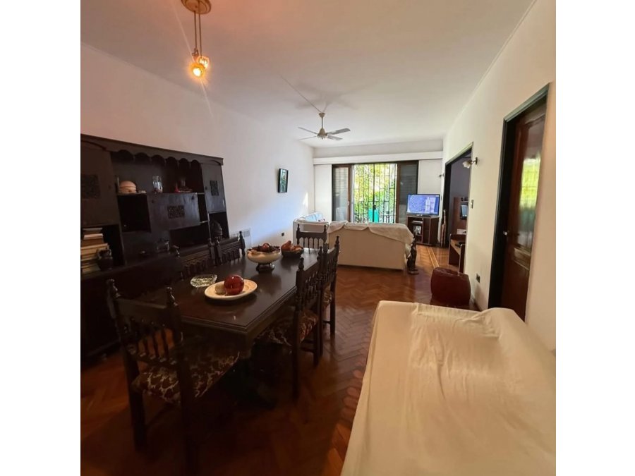 VENDE HERMOSA CASA CENTRICA