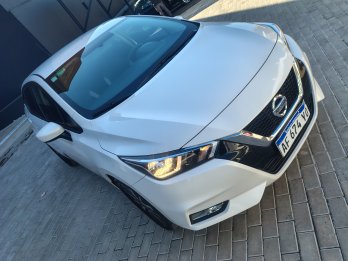 Vendo Nissan Versa Advance CVT