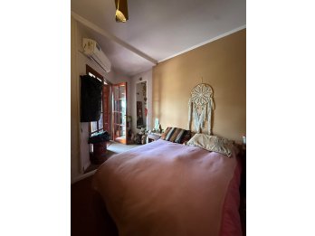 Zona Plaza Italia – Casa en Venta