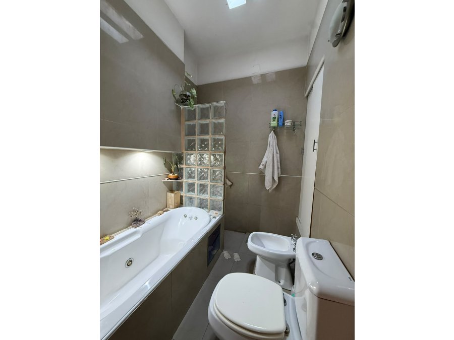 Zona Plaza Italia – Casa en Venta