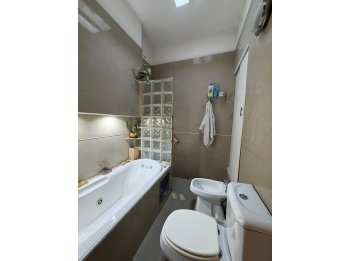 Zona Plaza Italia – Casa en Venta