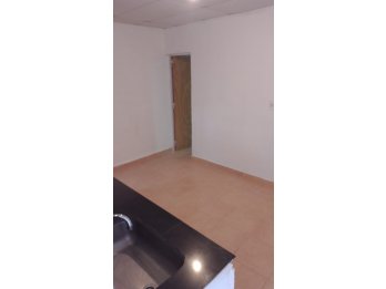 Alquilo dpto. interno, Febre y Diagonal Corrales, para 1 P.