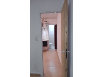 Alquilo dpto. interno, Febre y Diagonal Corrales, para 1 P.