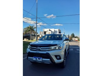 VENDO TOYOTA HILUX SRX