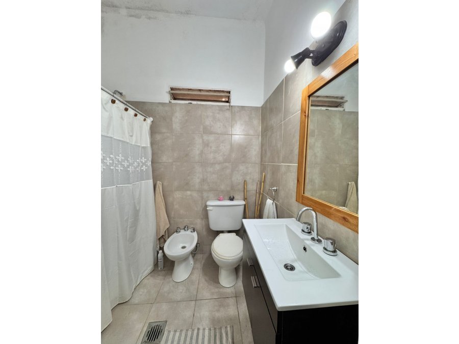 🏡✨ **CASA EN VENTA – AMPLIO TERRENO Y EXCELENTE CALIDAD