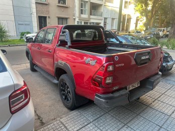 TOYOTA 2023 HILUX 2.8 DC 4X4 TDI CONQUEST 6AT. IMPECABLE