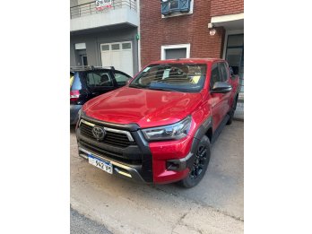 TOYOTA 2023 HILUX 2.8 DC 4X4 TDI CONQUEST 6AT. IMPECABLE