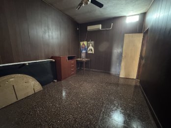 OPORTUNIDAD A REFACCIONAR - CASA ZONA DON BOSCO Y GRELLA