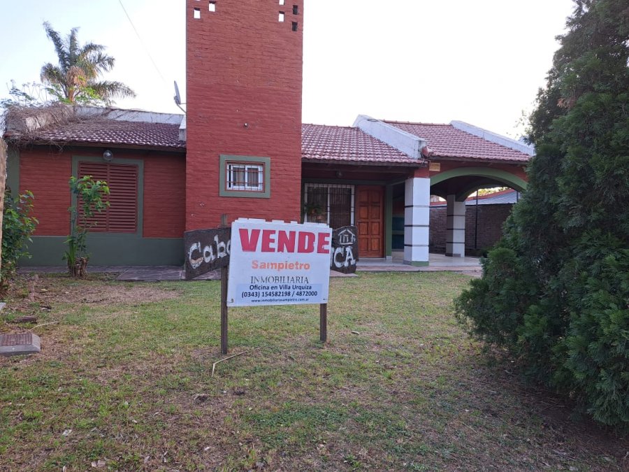2 casas en centro Villa Urquiza Entre Rios