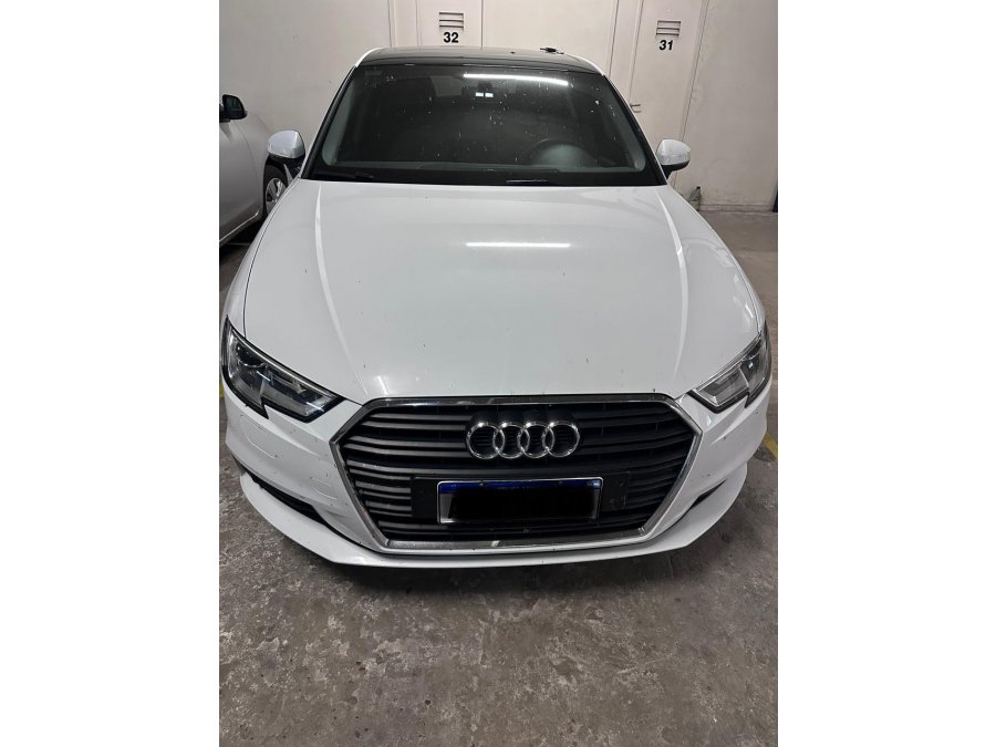 Audi A3 sportback 1.4 T FSI 5 puertas.IMPECABLE.-