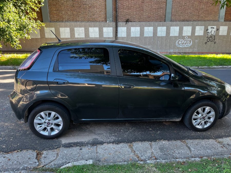 VENDO FIAT PUNTO 1.4 ATRACTIVE 2013