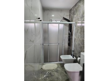 VENDO TRIPLEX ZONA THOMPSON