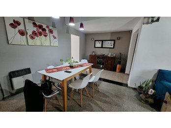 SE VENDE CASA 3 DORMITORIOS