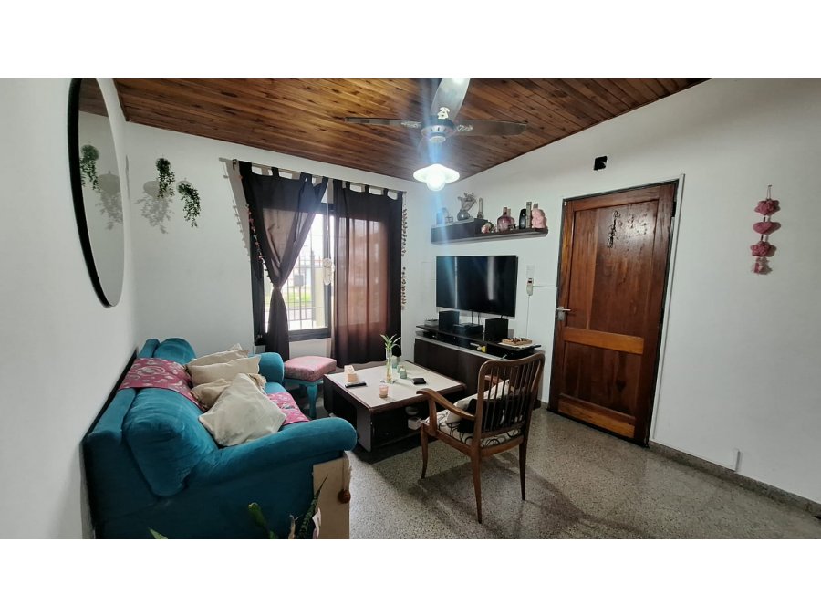 SE VENDE CASA 3 DORMITORIOS
