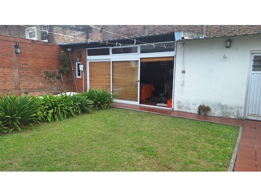 SE VENDE CASA 3 DORMITORIOS