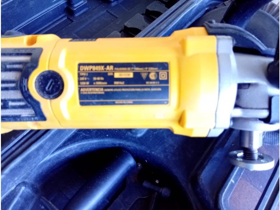 Lustradora Lijadora Dewalt DWP849X