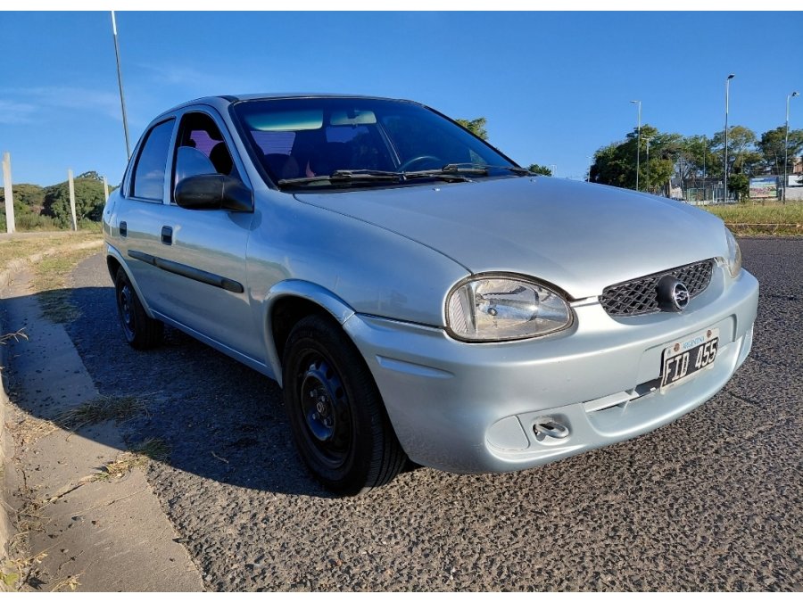 Corsa super pack muy bueno 4 cubiertas nuevas
