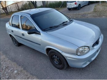 Corsa super pack muy bueno 4 cubiertas nuevas