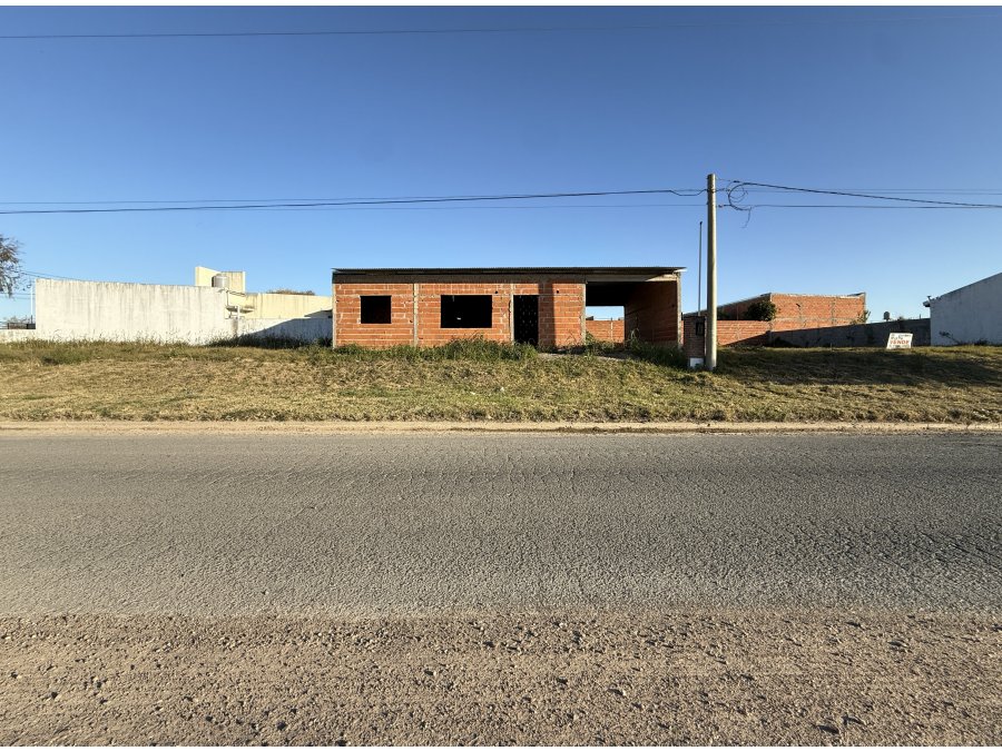 VENDO TERRENO 600 M² con edificación– Av. Eslovenia e Illia