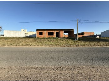 VENDO TERRENO 600 M² con edificación– Av. Eslovenia e Illia