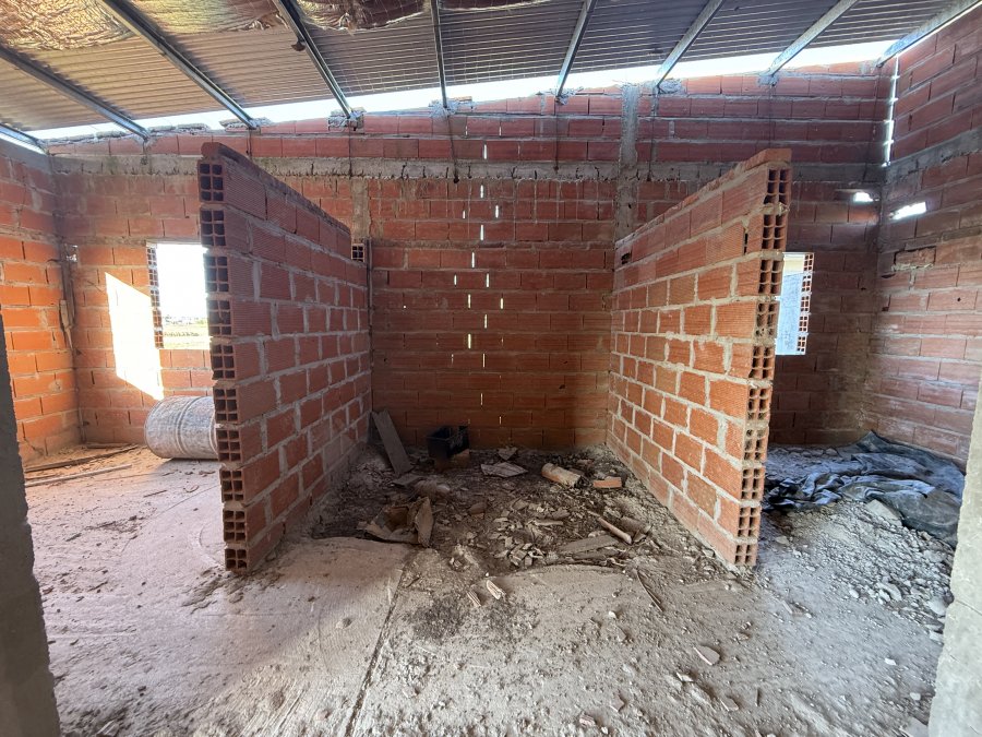 VENDO TERRENO 600 M² con edificación– Av. Eslovenia e Illia
