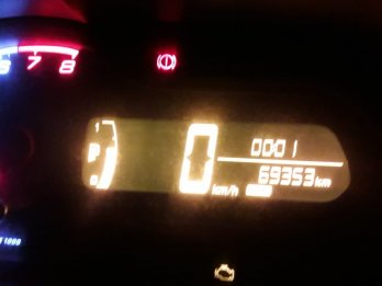 Chevrolet Onix impecable