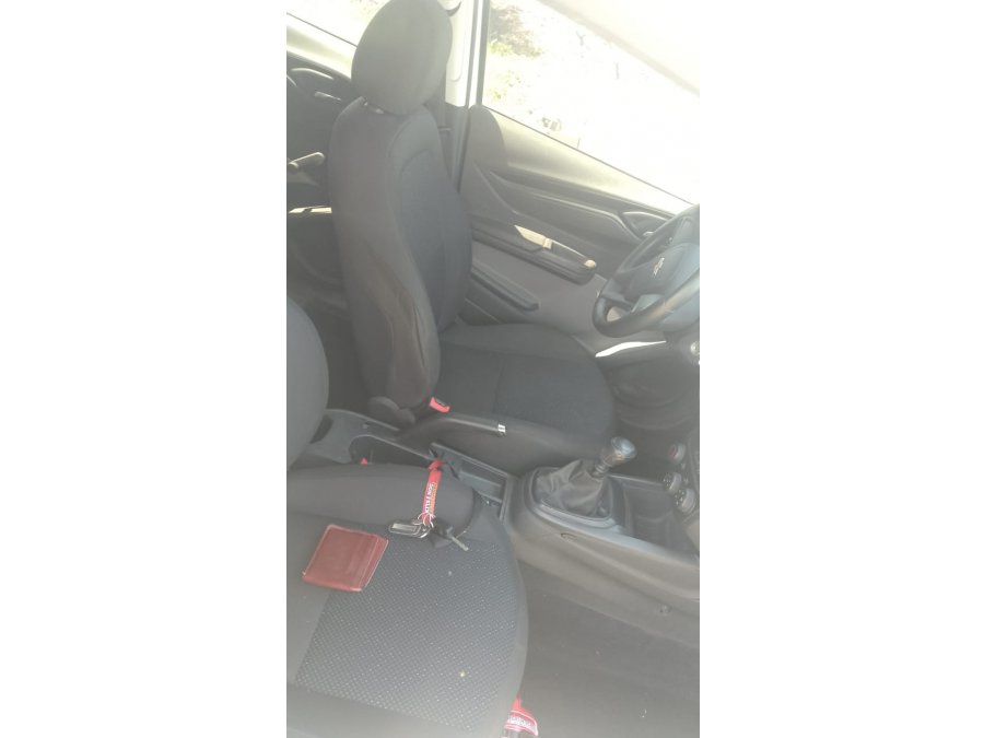 Chevrolet Onix impecable