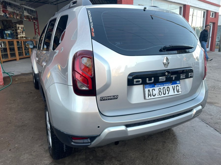 Duster 1.6 2018 89.000km. Vendo o permuto mayor-menor