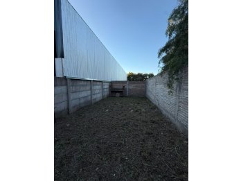 Francia y Borges - Casa a refaccionar + Lote lateral en Venta
