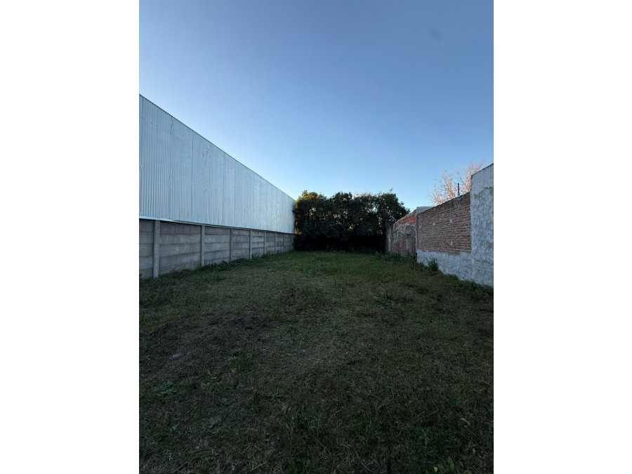 Francia y Borges - Casa a refaccionar + Lote lateral en Venta