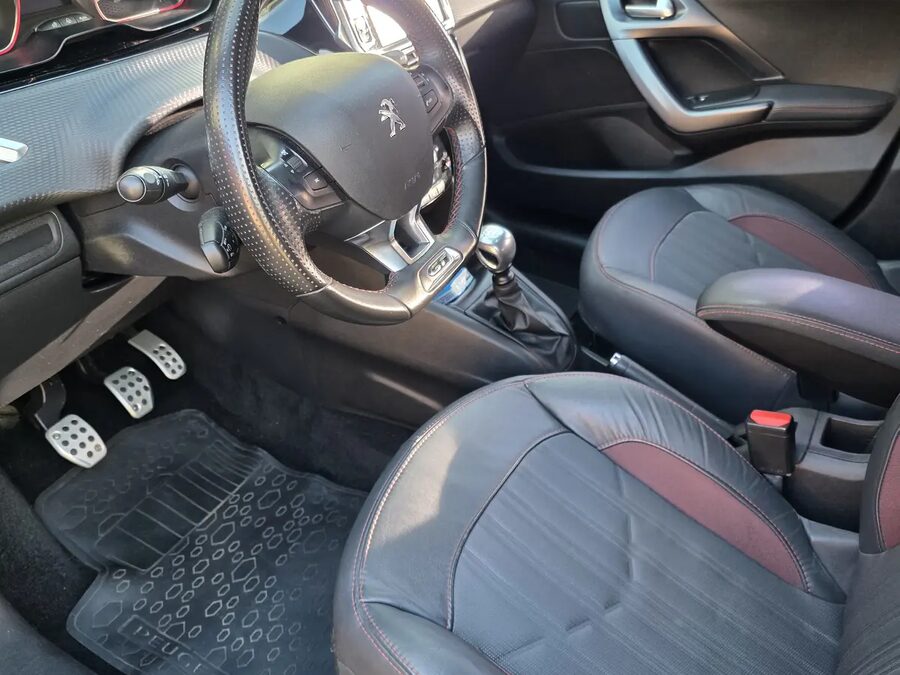 Peugeot 208 GT Frances 2016