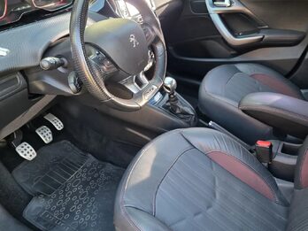 Peugeot 208 GT Frances 2016