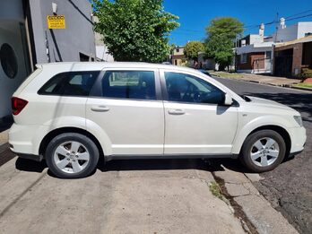 Vendo Dodge t.-Journey 2.4 170cv at. Oportunidad.-