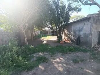 En venta excelente terreno con casa a demoler – frente ex hipódromo