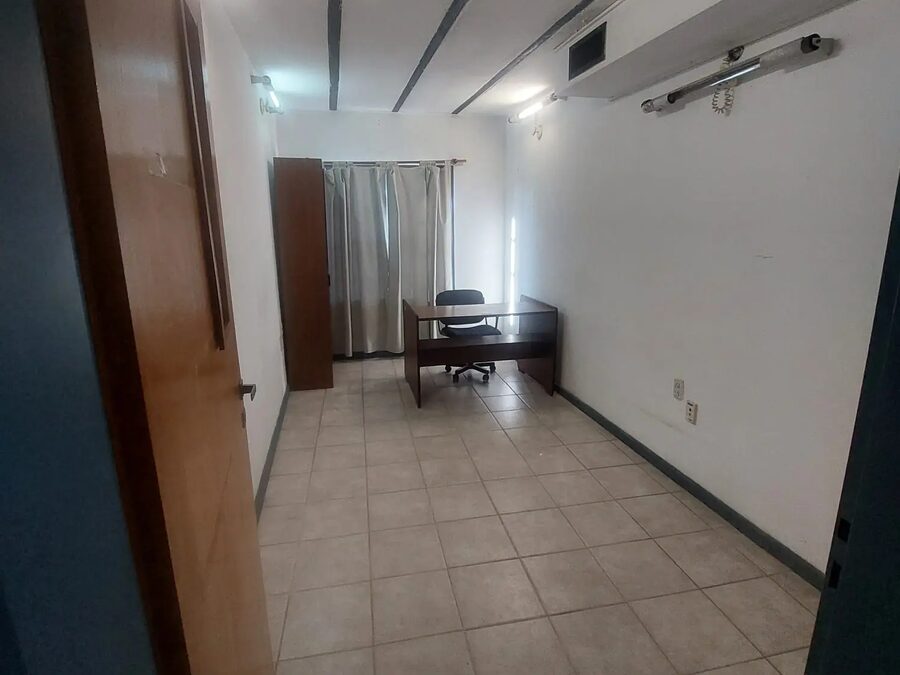 ALQUILER OFICINA/EDIFICIO COMERCIAL (PARTICULAR)