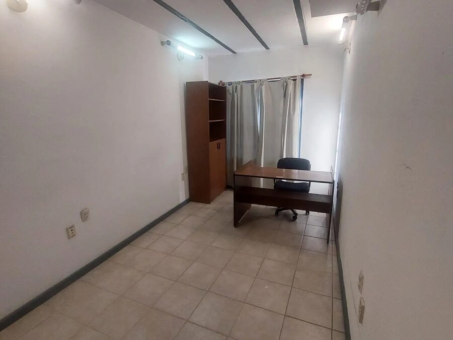 ALQUILER OFICINA/EDIFICIO COMERCIAL (PARTICULAR)