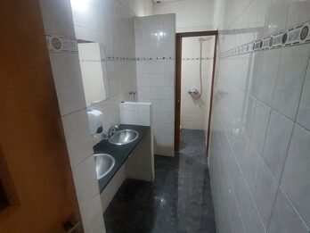 ALQUILER OFICINA/EDIFICIO COMERCIAL (PARTICULAR)