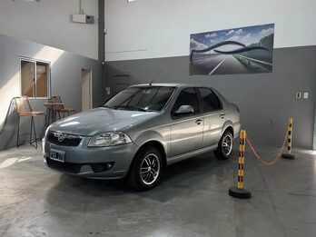 Fiat siena 2015