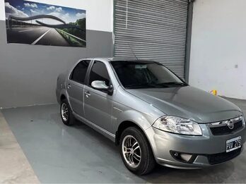 Fiat siena 2015