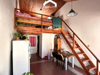 COMPLEJO DE 5 UNIDADES CON EXCELENTE RENTA – IDEAL INVERSIÓN