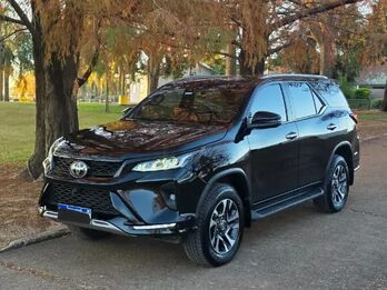 VENDO SW4 DIAMOND 2025 CON 20 MIL KM