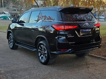 VENDO SW4 DIAMOND 2025 CON 20 MIL KM