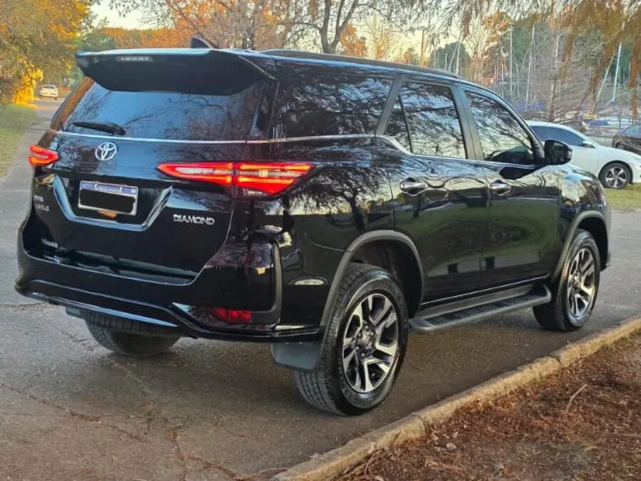 VENDO SW4 DIAMOND 2025 CON 20 MIL KM