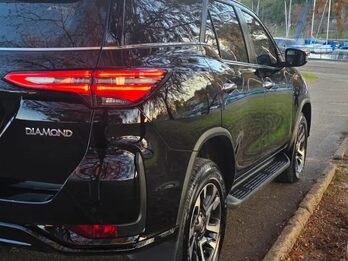 VENDO SW4 DIAMOND 2025 CON 20 MIL KM