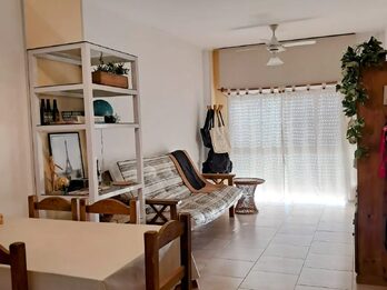 SE VENDE SEMIPISO + COCHERA , ZONA CENTRO !!!!