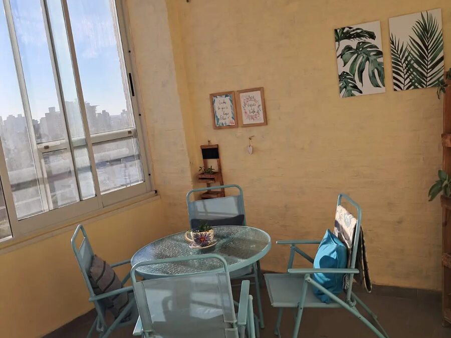 SE VENDE SEMIPISO + COCHERA , ZONA CENTRO !!!!
