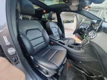Exclusivo Mercedes Benz GLA 200 Urban Aut / 2017