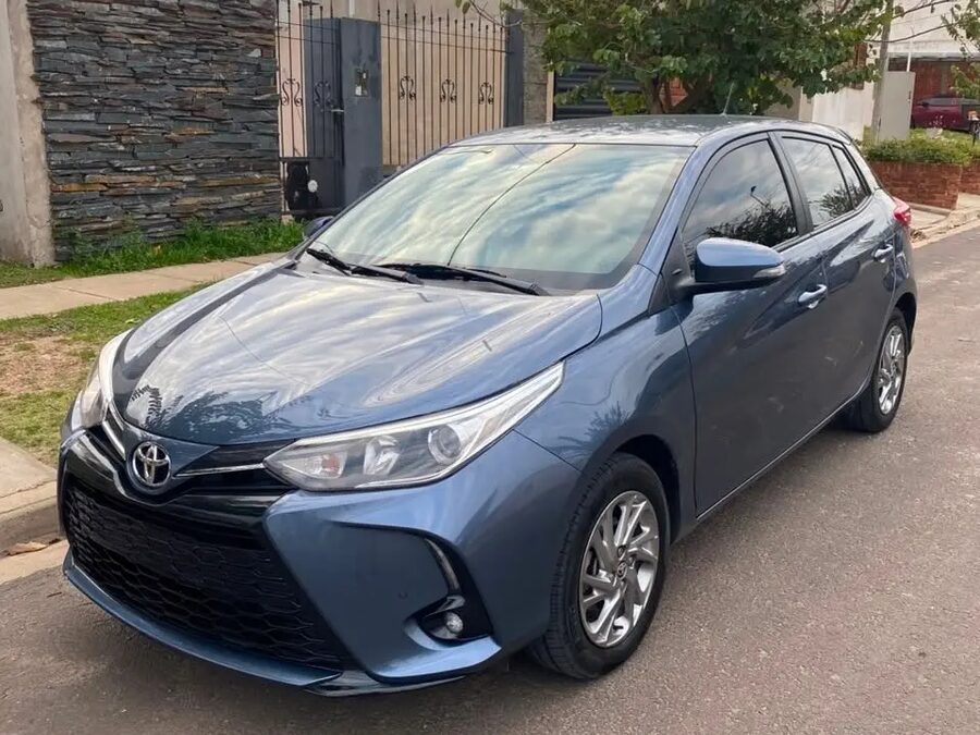 Vendo Toyota Yaris XLS. Recibo menor valor!
