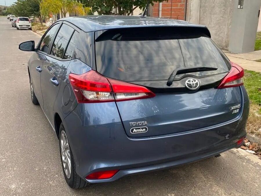 Vendo Toyota Yaris XLS. Recibo menor valor!